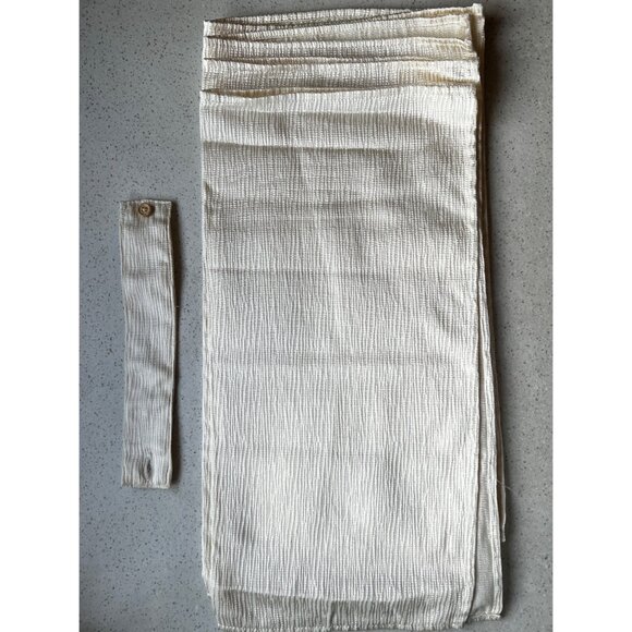Set Of 4 Ivory Textured Cloth Napkins W/ Button Strap 17" X 17" Polyester Cotton - Picture 3 of 9